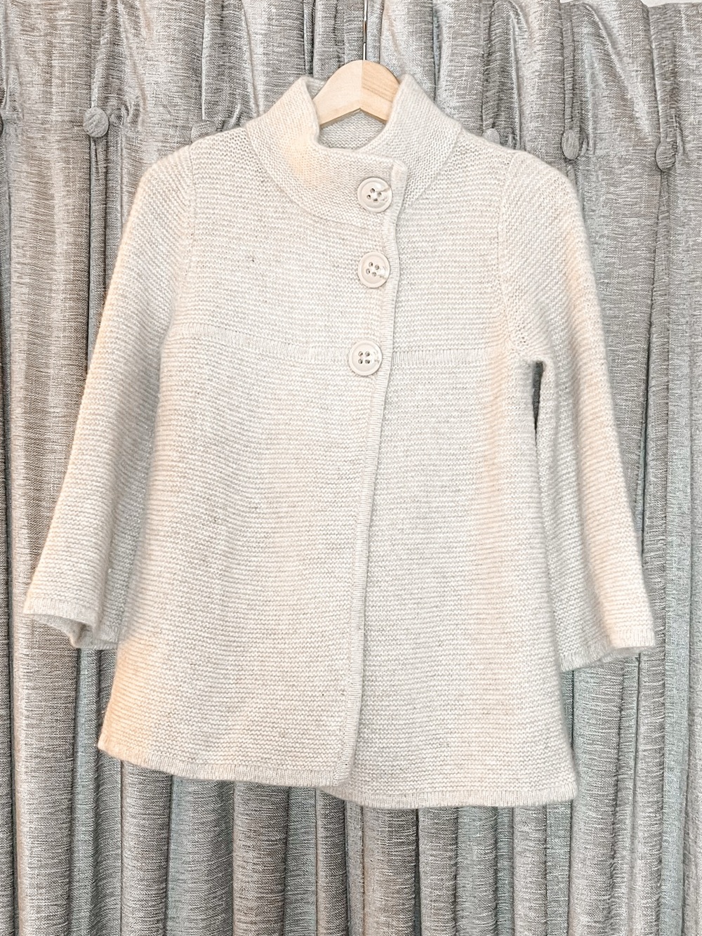 Kenar Cream Three-Button Knit Crop Sleeve Wool Blend Sweater Size Small